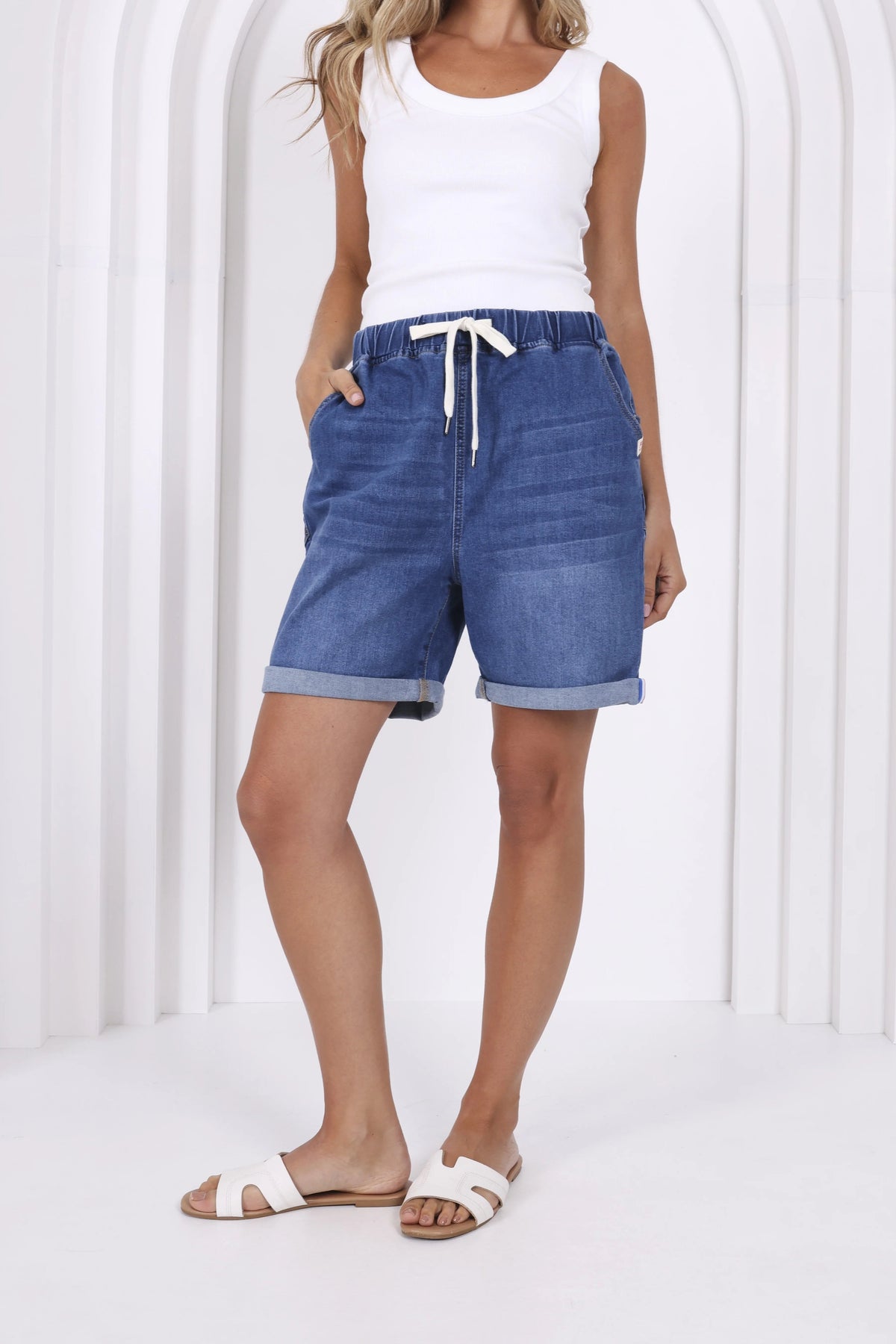 MONACO DENIM - Hugo Short - Light Blue